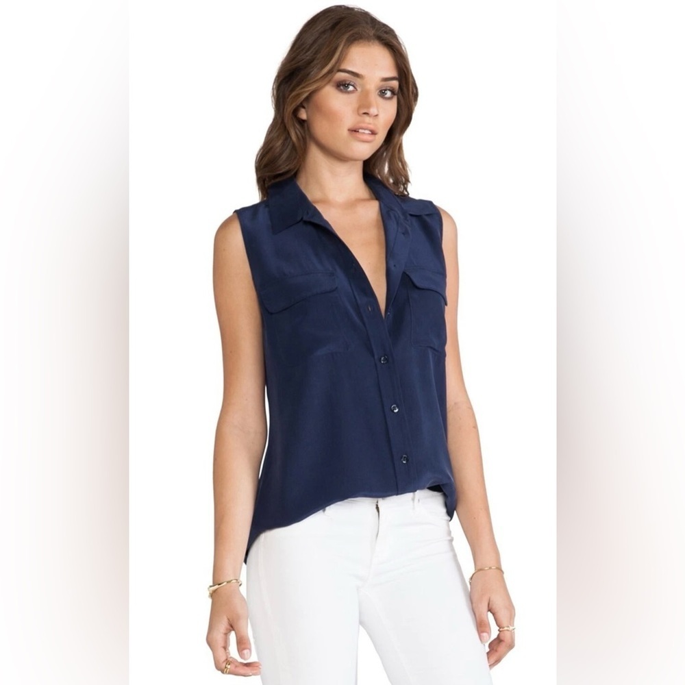 Jones New York navy blue sleeveless satin button  down blouse